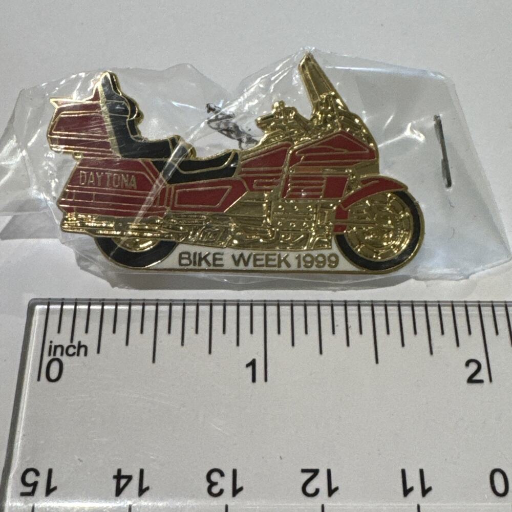 Daytona Bike Week 1999 Gold Wing Lapel Hat Vest Jacket Pin Motorcycle Vintage - Picture 2 of 6